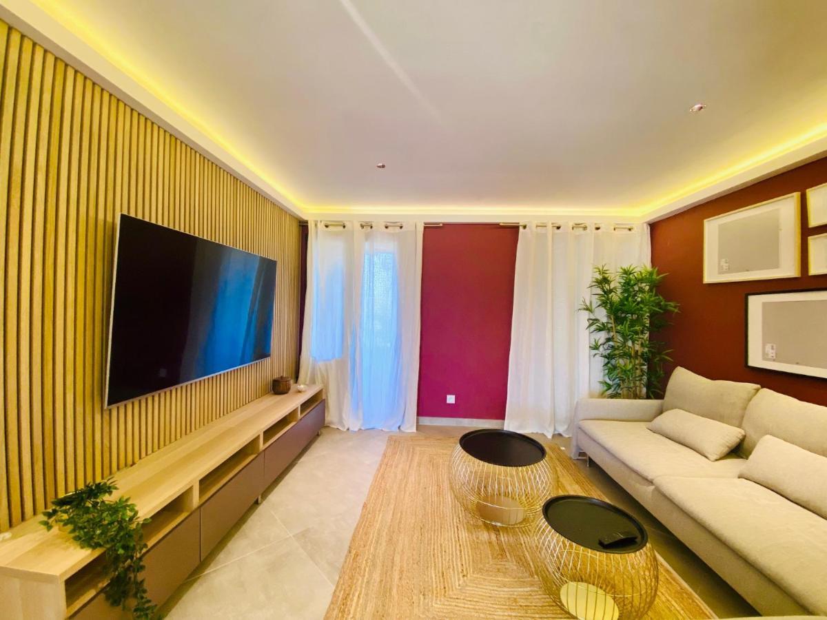 Apartmán Duplex 120M2 Terrasse Vue Sur Nîmes Exteriér fotografie